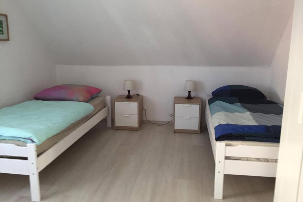 22B Grosse Wohnung Mit Balkon, Smarttv Und Wlan Korb Exterior photo